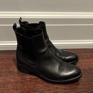La Canadienne black waterproof leather Chelsea boot